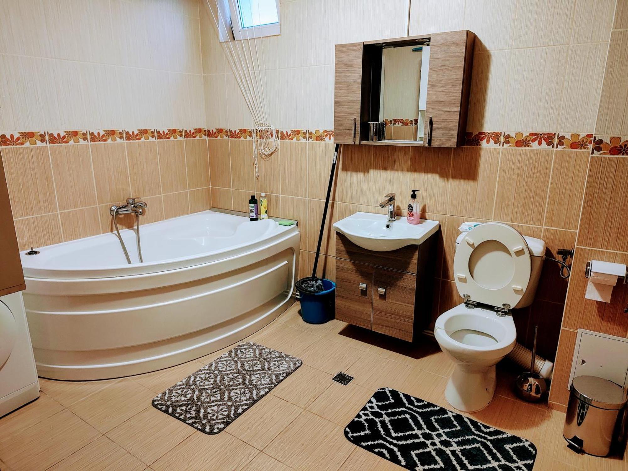 Apartament Cu 3 Camere Popesti-Leordeni Екстериор снимка